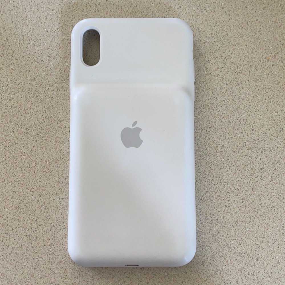 iPhone Xs Max Apple charging case, white